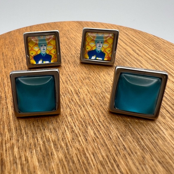 Classic Edgy  Square Stud Earrings - Stylish Retro Small Earring Set - Picture 12 of 14